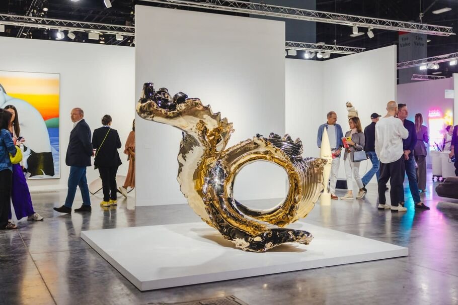 10 Must-See Art Fairs for Collectors of All Levels | Artsy